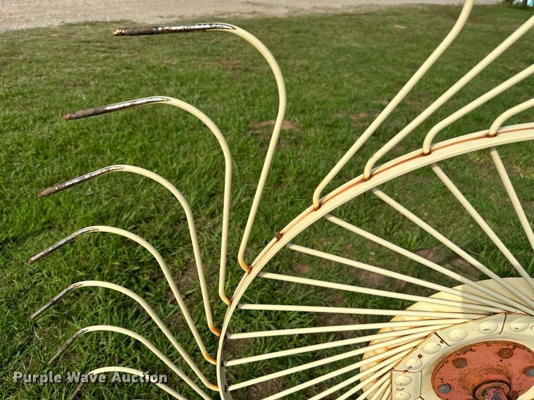 image for item OC9040 Tonutti  hay rake