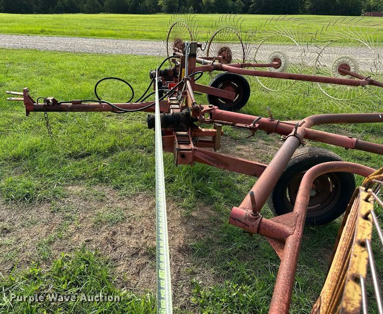 image for item OC9040 Tonutti  hay rake