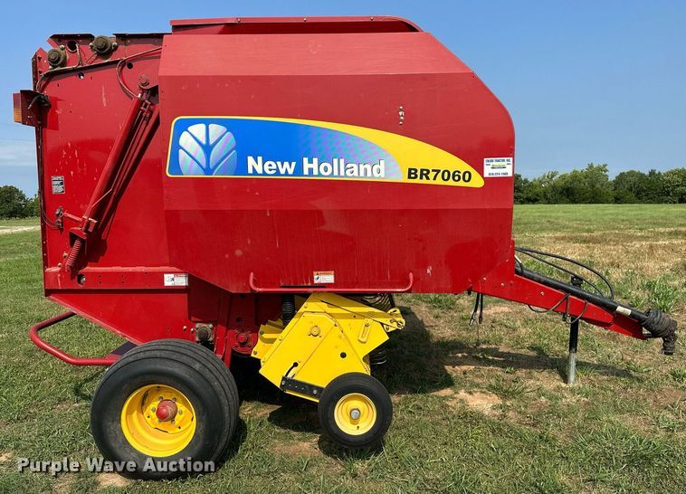 image for item OC9041 New Holland BR7060  round baler