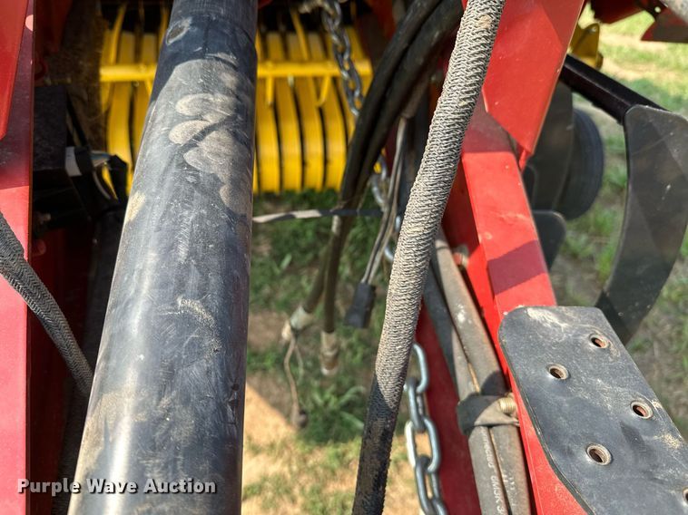 image for item OC9041 New Holland BR7060  round baler