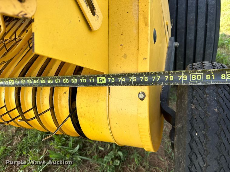 image for item OC9041 New Holland BR7060  round baler