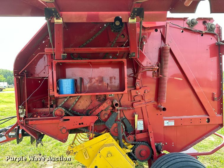 image for item OC9041 New Holland BR7060  round baler