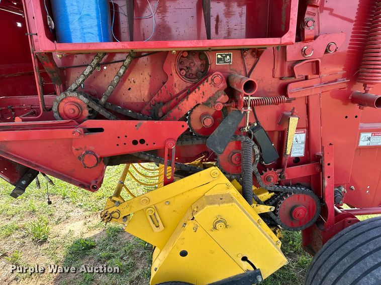 image for item OC9041 New Holland BR7060  round baler