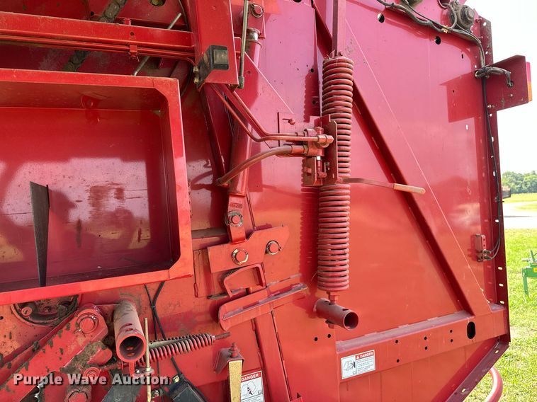 image for item OC9041 New Holland BR7060  round baler