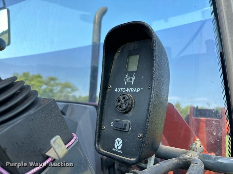 image for item OC9041 New Holland BR7060  round baler