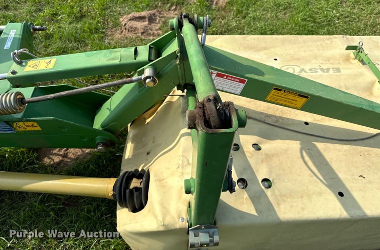 image for item OC9042 2007 Krone Easycut 320  disc mower