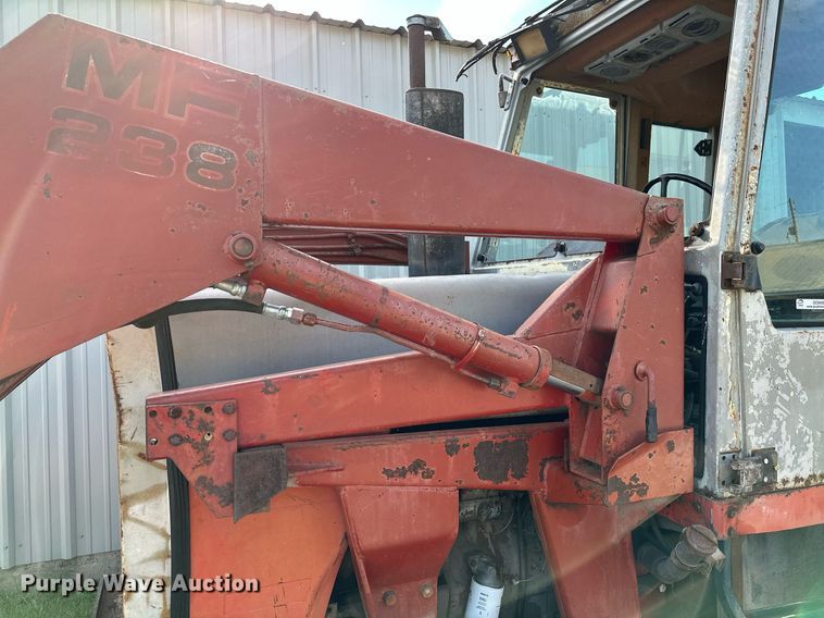 image for item OC9080 1983 Massey Ferguson 690  tractor