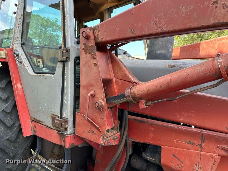 image for item OC9080 1983 Massey Ferguson 690  tractor