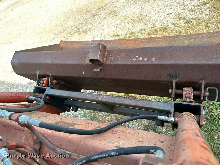 image for item OC9080 1983 Massey Ferguson 690  tractor