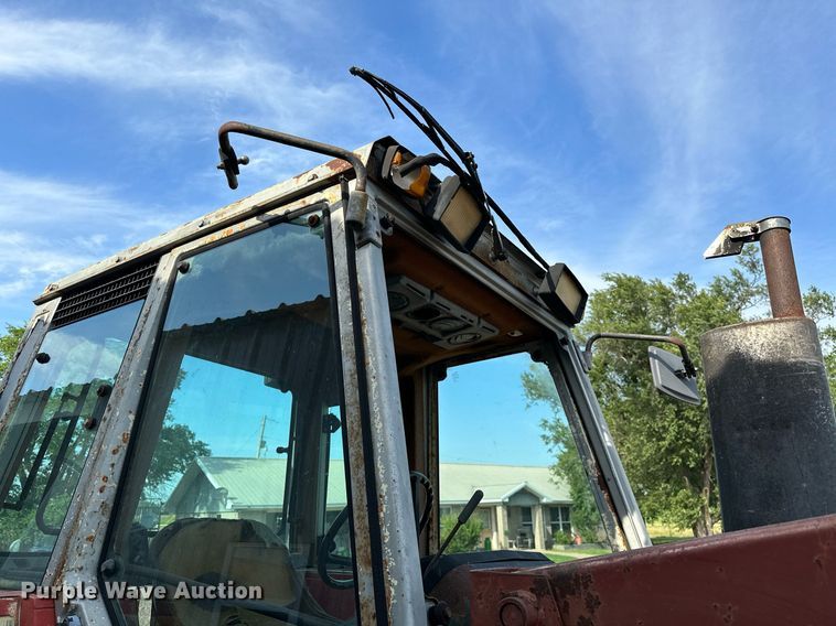 image for item OC9080 1983 Massey Ferguson 690  tractor