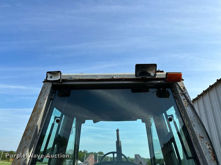 image for item OC9080 1983 Massey Ferguson 690  tractor