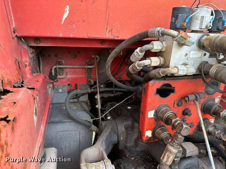 image for item OC9080 1983 Massey Ferguson 690  tractor