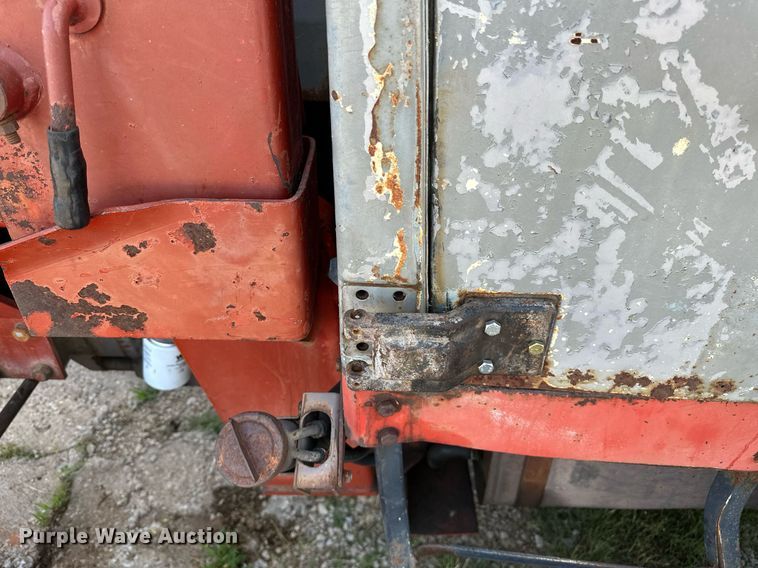 image for item OC9080 1983 Massey Ferguson 690  tractor