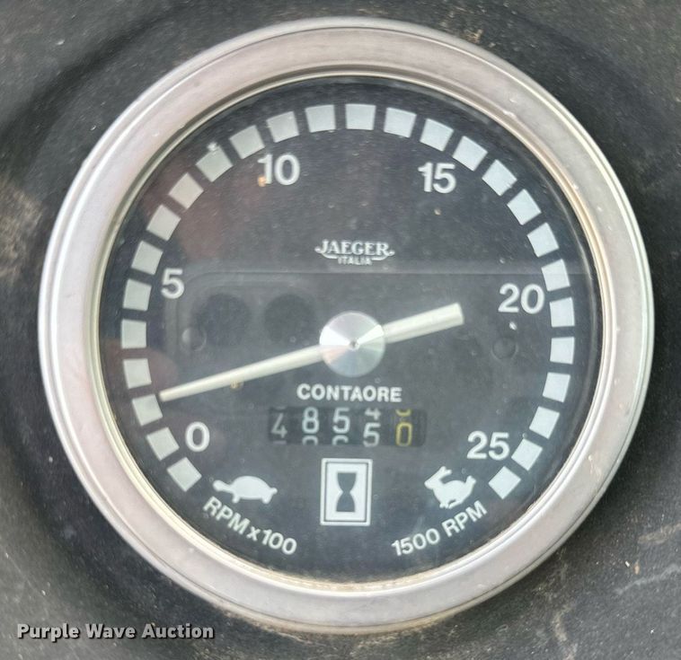 image for item OC9080 1983 Massey Ferguson 690  tractor