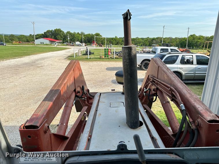 image for item OC9080 1983 Massey Ferguson 690  tractor