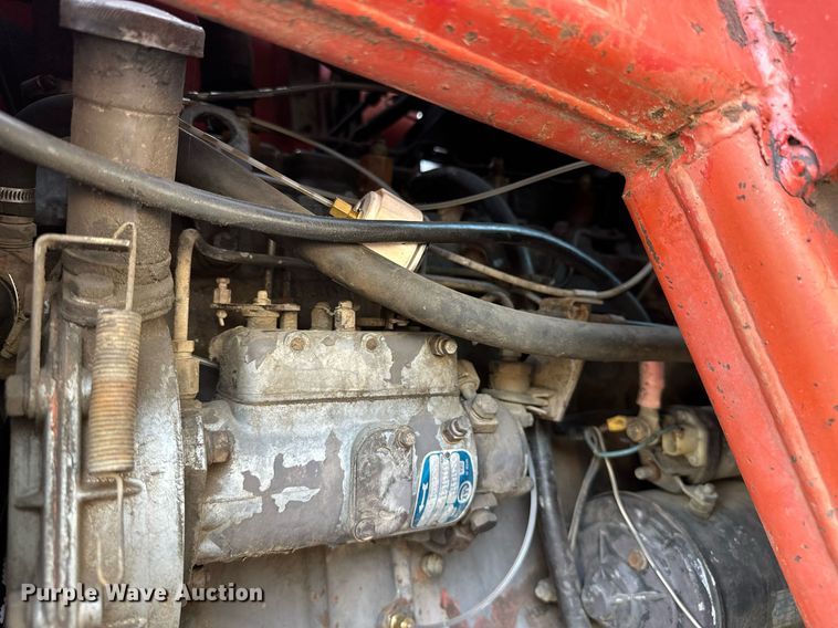 image for item OC9080 1983 Massey Ferguson 690  tractor