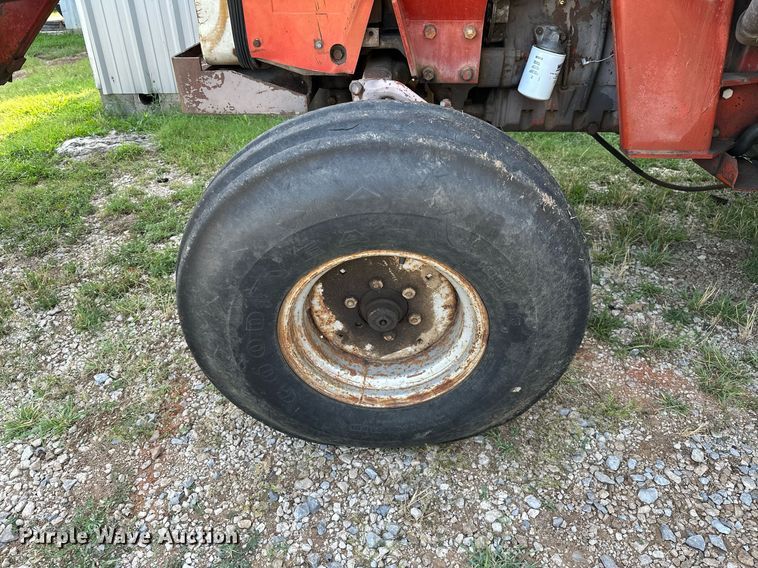 image for item OC9080 1983 Massey Ferguson 690  tractor