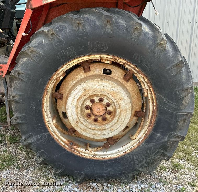 image for item OC9080 1983 Massey Ferguson 690  tractor