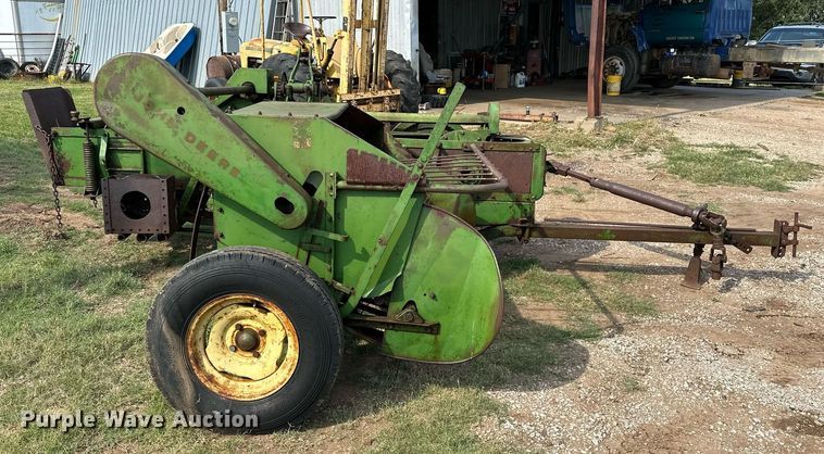 image for item OC9081 John Deere 214  small square baler
