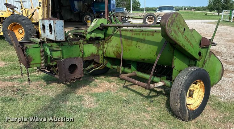 image for item OC9081 John Deere 214  small square baler