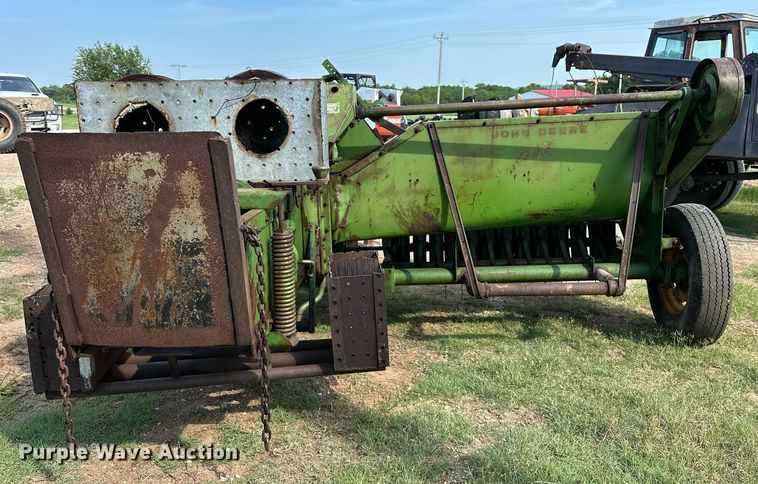 image for item OC9081 John Deere 214  small square baler