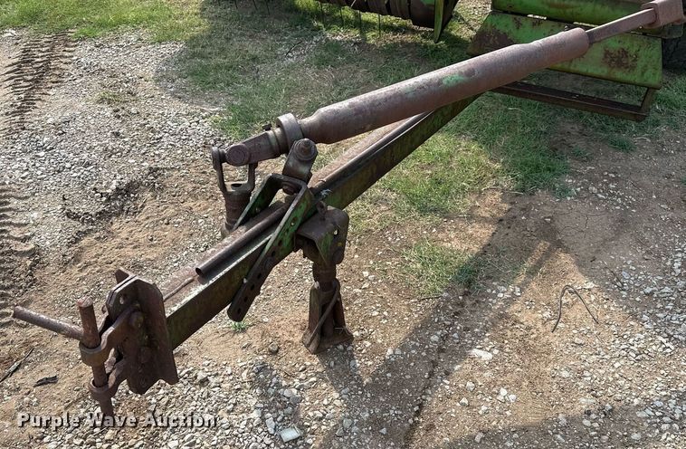 image for item OC9081 John Deere 214  small square baler