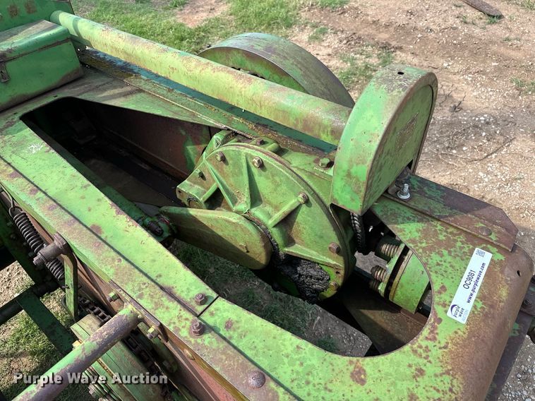 image for item OC9081 John Deere 214  small square baler