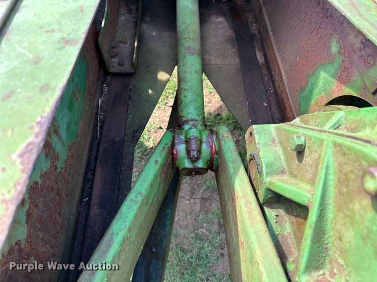 image for item OC9081 John Deere 214  small square baler