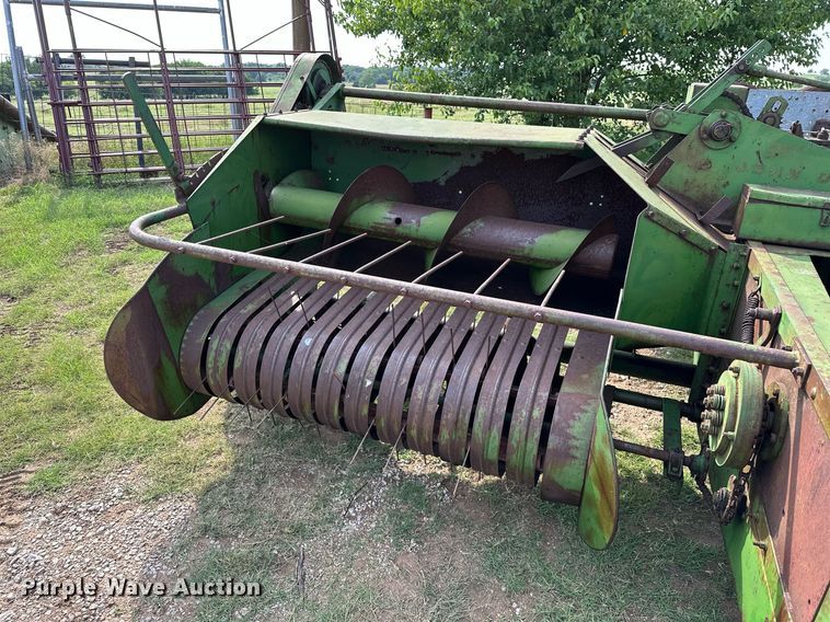 image for item OC9081 John Deere 214  small square baler