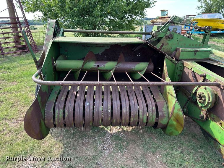 image for item OC9081 John Deere 214  small square baler