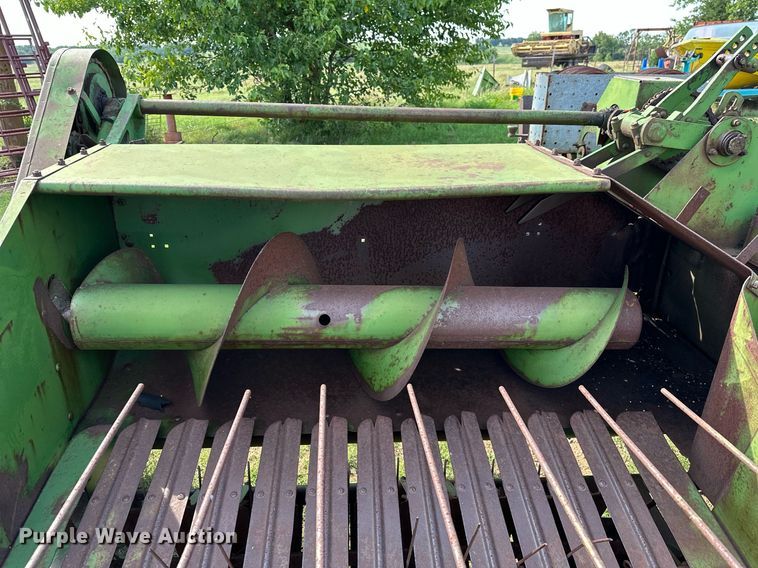 image for item OC9081 John Deere 214  small square baler