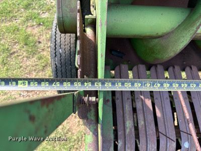 image for item OC9081 John Deere 214  small square baler