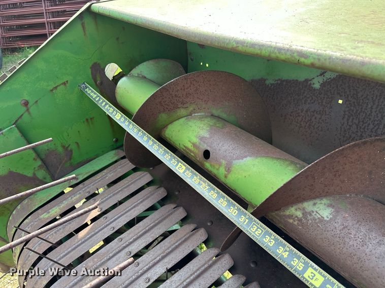 image for item OC9081 John Deere 214  small square baler