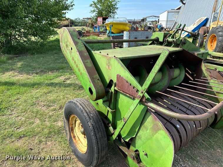 image for item OC9081 John Deere 214  small square baler