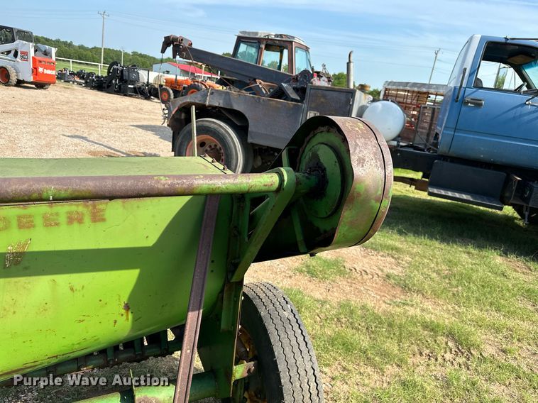 image for item OC9081 John Deere 214  small square baler