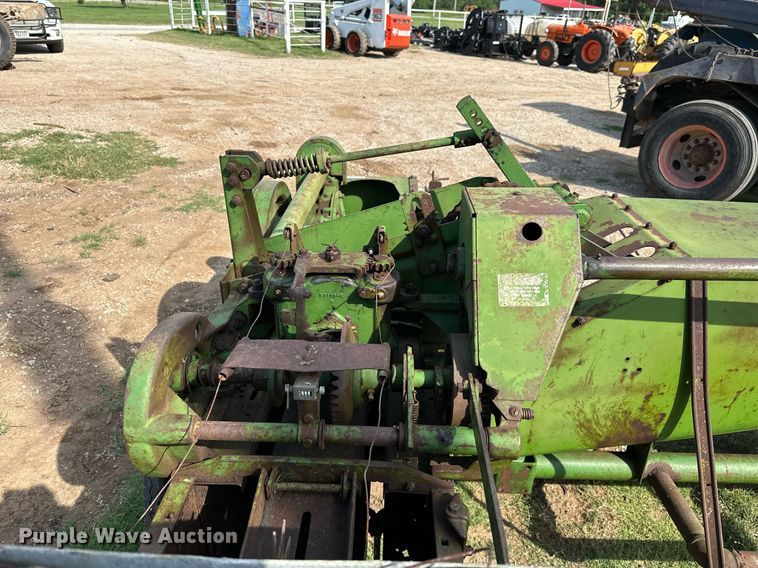 image for item OC9081 John Deere 214  small square baler