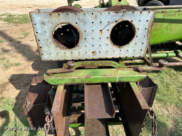 image for item OC9081 John Deere 214  small square baler