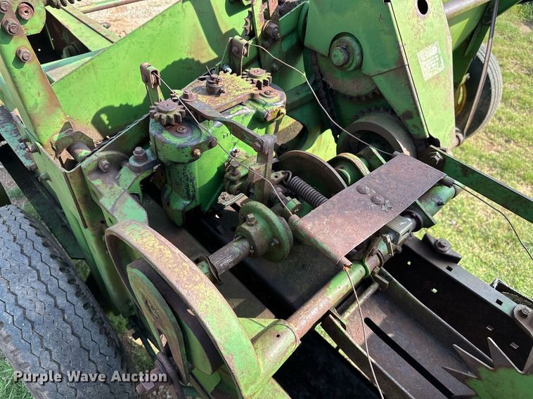 image for item OC9081 John Deere 214  small square baler