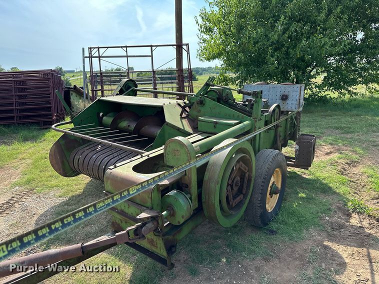 image for item OC9081 John Deere 214  small square baler