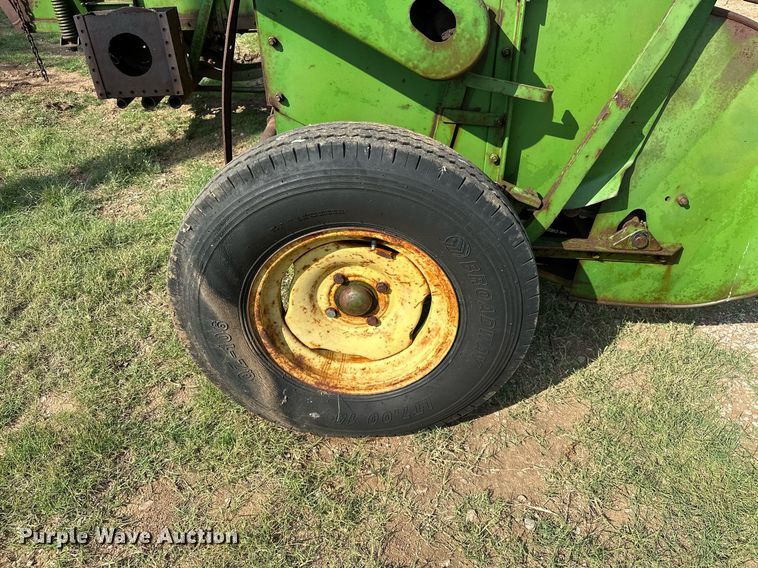 image for item OC9081 John Deere 214  small square baler