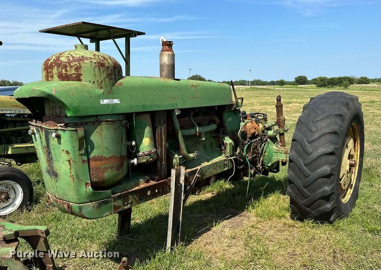 image for item OC9083 (2) John Deere tractors