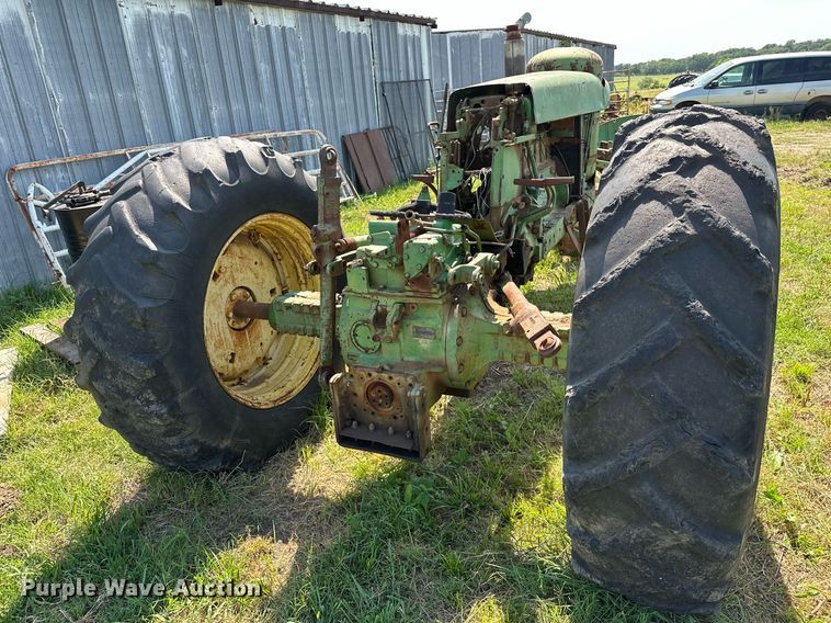 image for item OC9083 (2) John Deere tractors