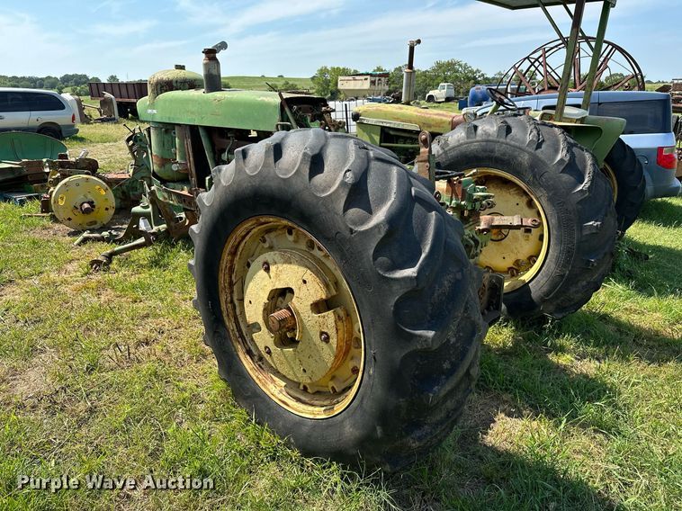 image for item OC9083 (2) John Deere tractors