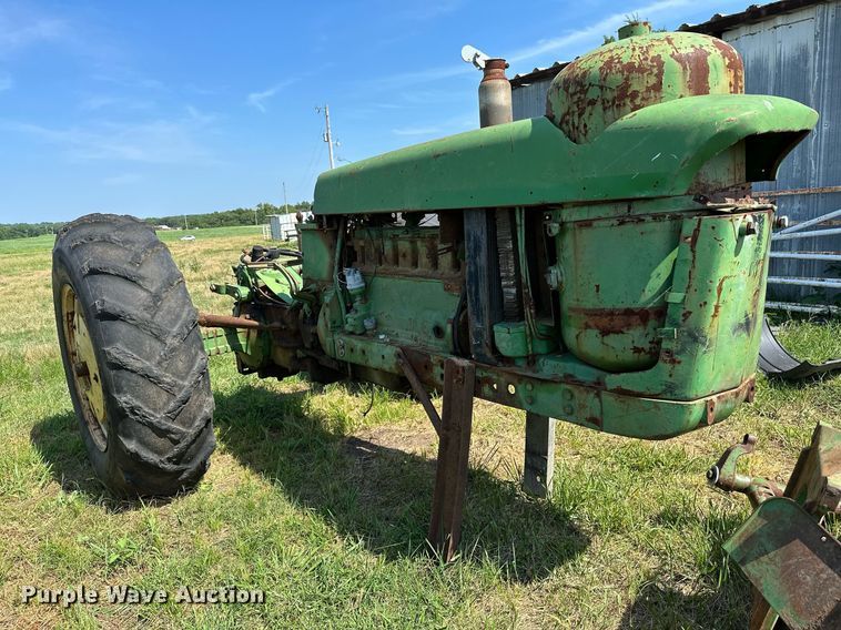 image for item OC9083 (2) John Deere tractors