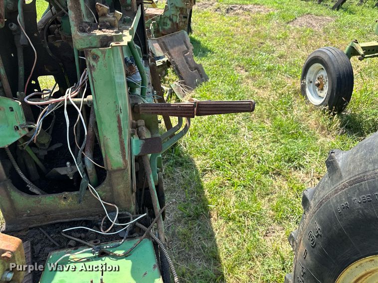 image for item OC9083 (2) John Deere tractors