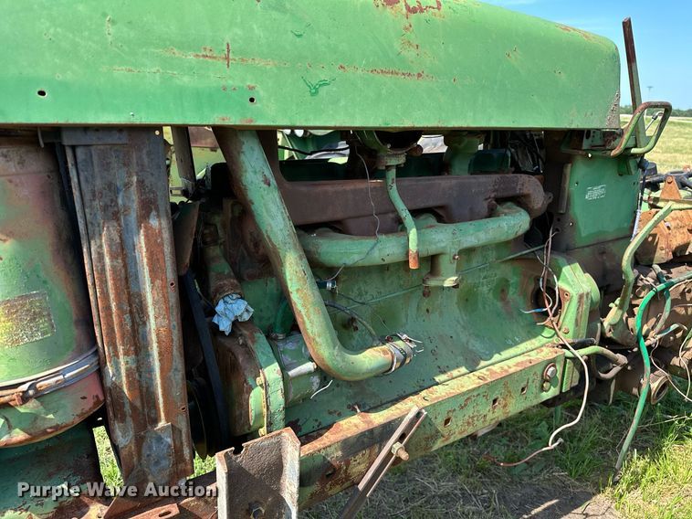 image for item OC9083 (2) John Deere tractors