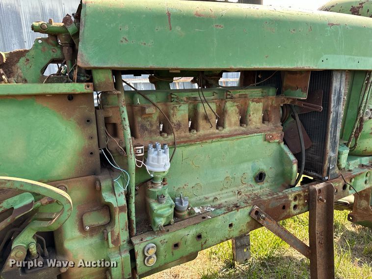 image for item OC9083 (2) John Deere tractors