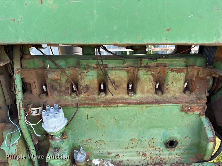 image for item OC9083 (2) John Deere tractors