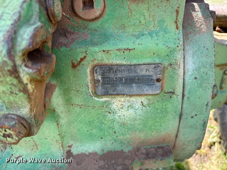 image for item OC9083 (2) John Deere tractors