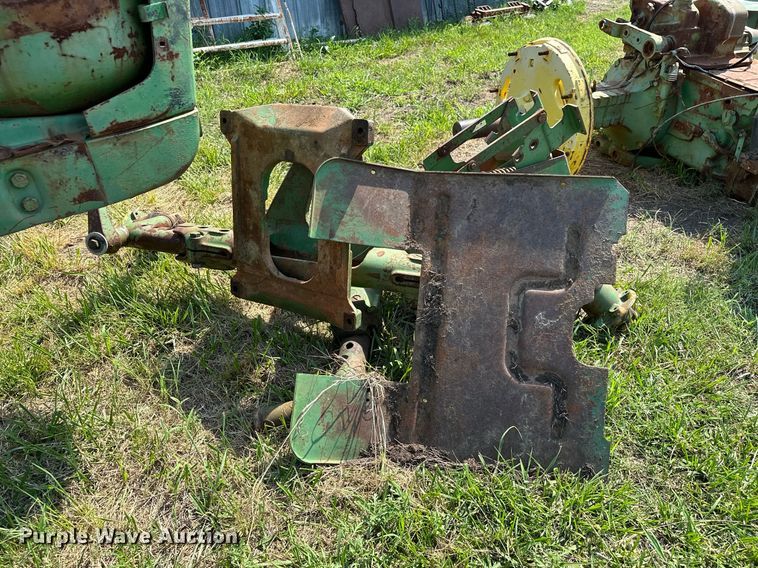 image for item OC9083 (2) John Deere tractors